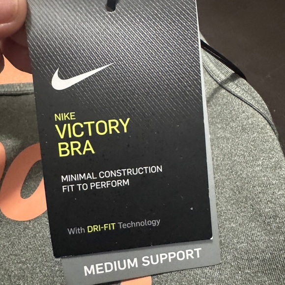 Nike Victory Bra - Picture 2 of 5